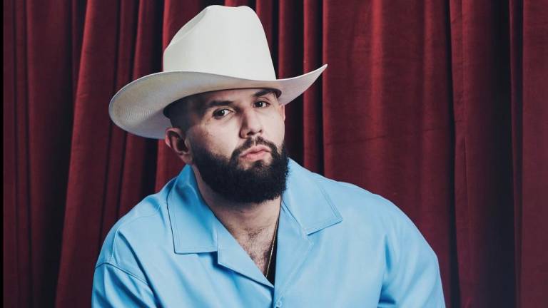 Pide Carín León disculpas tras comentarios sobre el uso de drogas