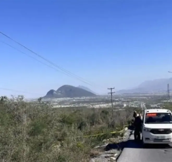 Hallan cuerpo sin vida de mujer en terreno baldío de Nuevo León
