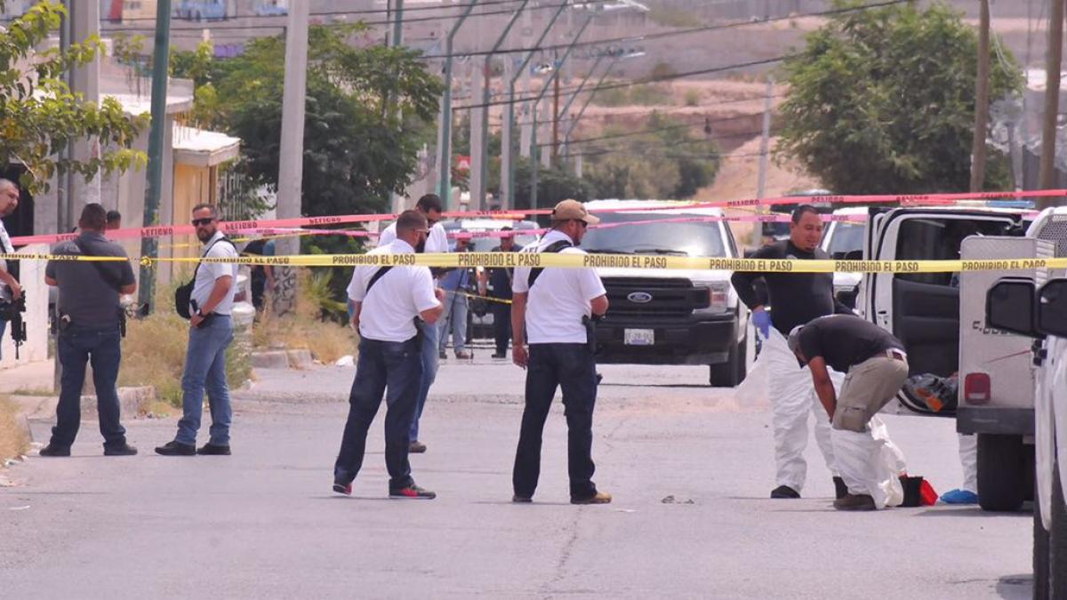 Hallan 3 cuerpos enterrados en una vivienda en Ciudad Juárez, Chihuahua