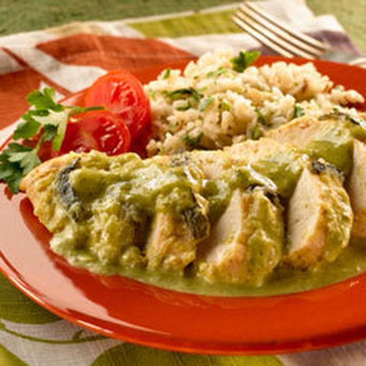 PECHUGAS DE POLLO CON RAJAS DE CHILE POBLANO Y REPOLLO