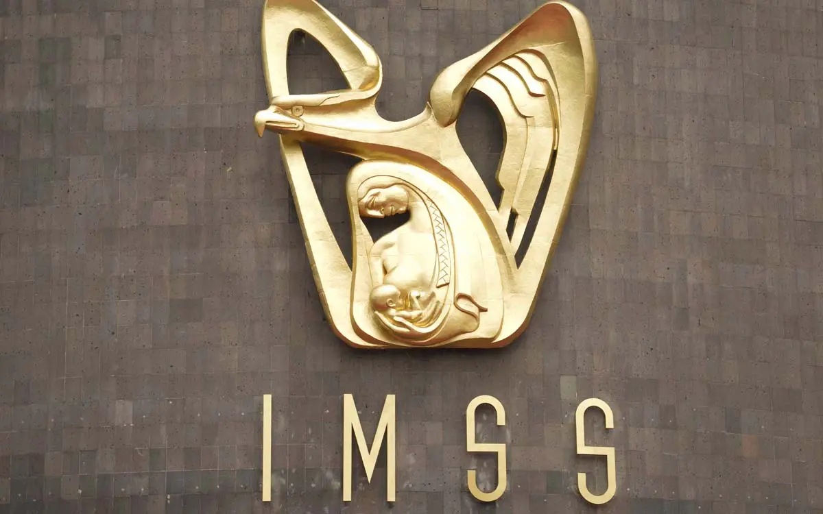 Senadores aprobaron que el IMSS reciba pago de cuotas con inmuebles