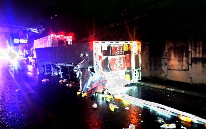 Fallecen 5 personas y 22 quedan heridas tras accidente en Huachinango, Puebla