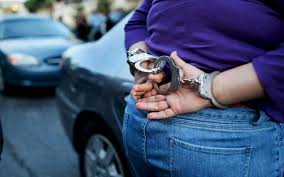 Mujer apuñala a sus bebés tras dar a luz en BC; una murió y otra está crítica