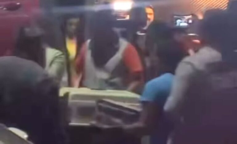 Rescatan cabras, gallinas y pollos de casa de santeros en Naucalpan