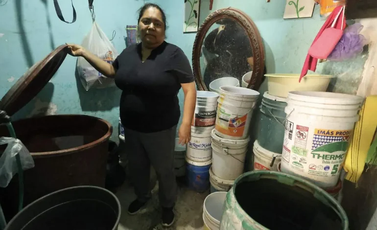 Sin agua, entre cubetas y tambos, sobreviven en la Segunda Ampliación Guadalupe Hidalgo